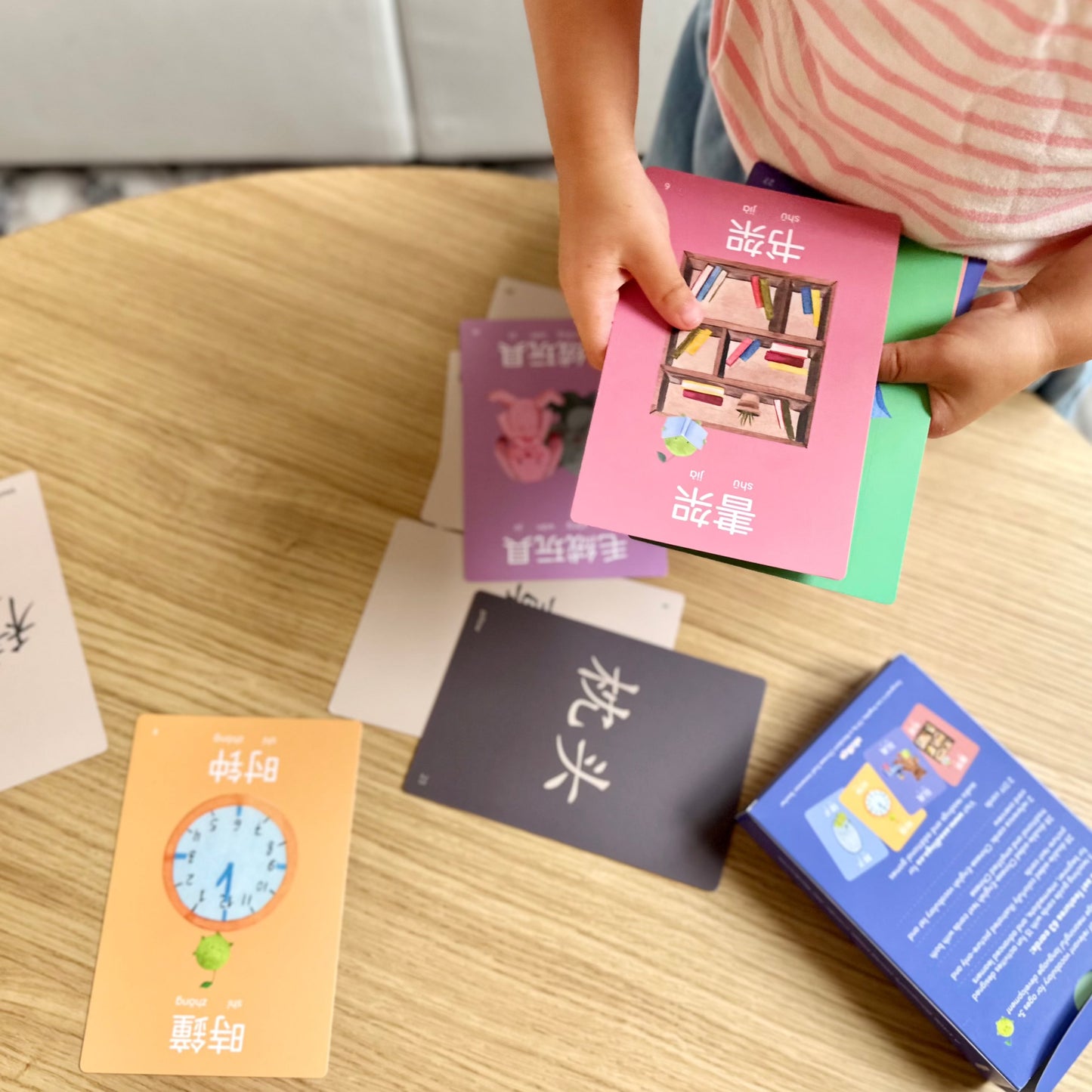 A Little Bilingual's World Flash Cards - Chinese/English